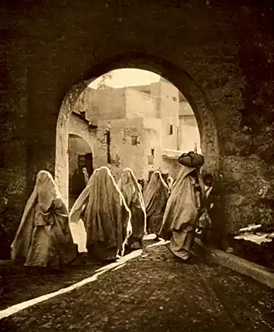 femmes-drapees-Flandrin-casablanca-Basse-def