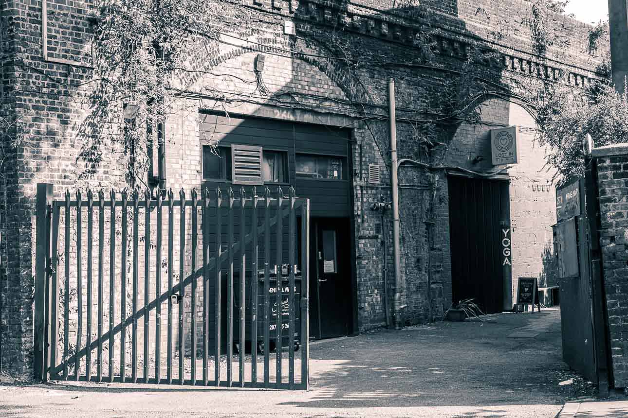 arch photo studio yard entrance