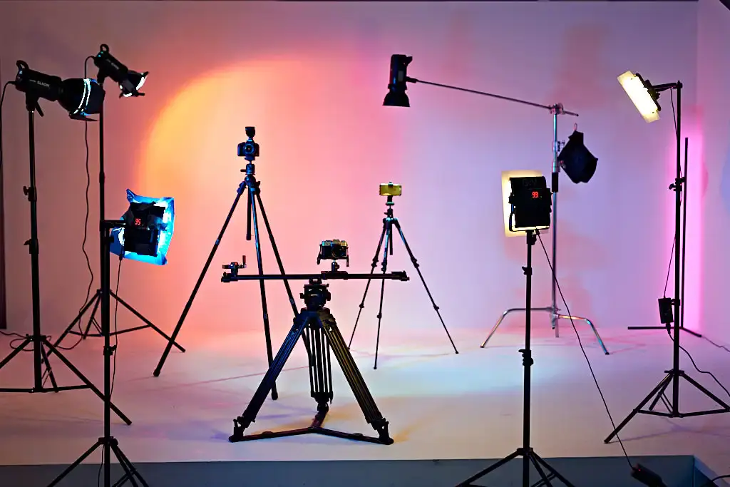 photo studio equipment included
